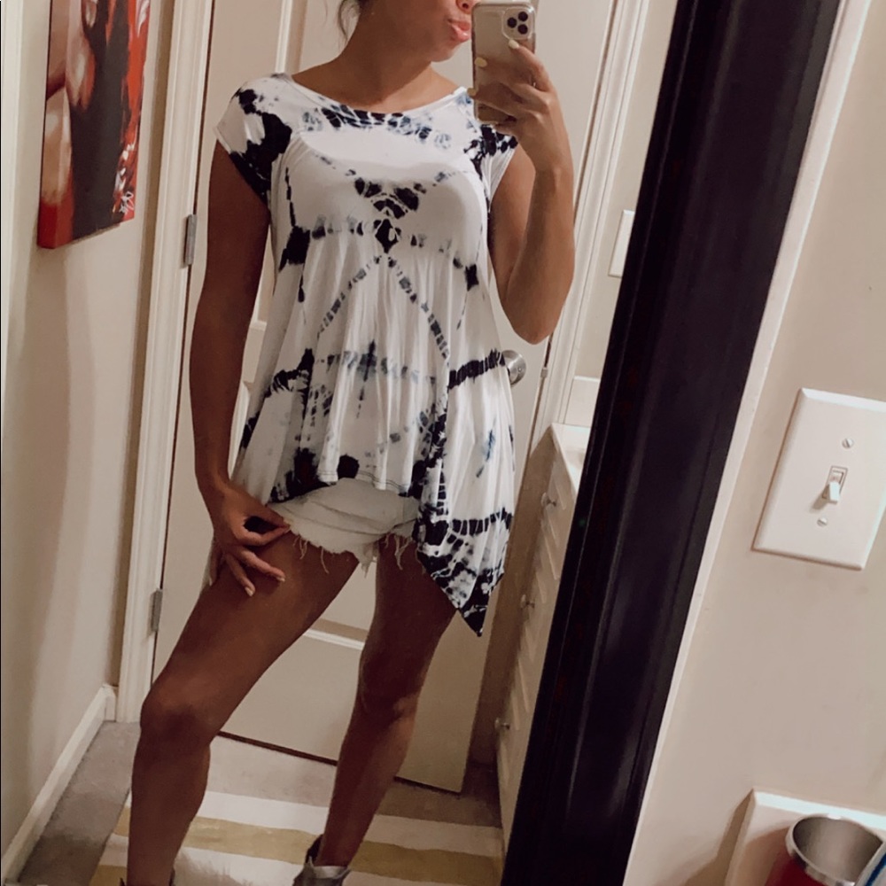 Black and White Tie Dye Top